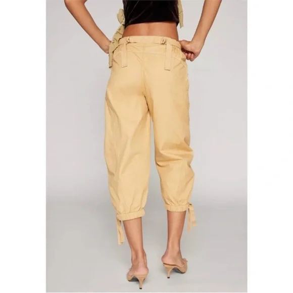 UO x Kimchi Blue Deena Khaki Utility Cargo Capri Pants - Picture 3 of 5
